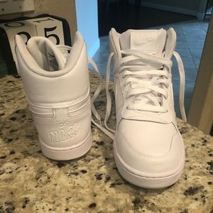 White Nike shoes only worn once